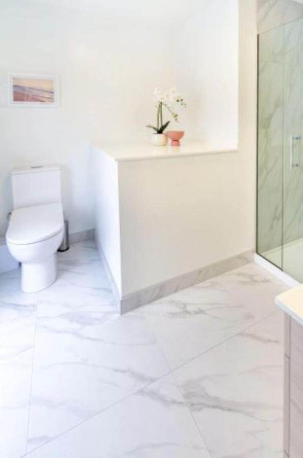 Serenity In The Centre: 2 Bed 2 Bath 基督城 外观 照片